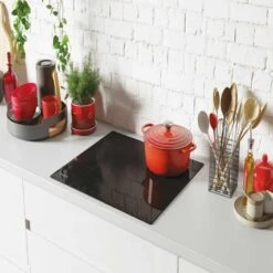 Hoover H300 HH64DBB3P 60cm Ceramic Hob - Black Glass -Home Kitchen h o hoover hh64dbb3p lifestyle1