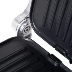 HOMCOM 2100W Health Grill & Pannini Maker - Black - 800-110V70 18 HOMCOM 2100W Health Grill & Pannini Maker - Black - 800-110V70 -Home Kitchen homcom 800110v70 close up view