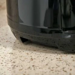 HOMCOM 1500W 4.5 Litre Air Fryer With Digital Display - Black - 800-124V70 -Home Kitchen homcom 800124v70 close up view