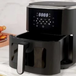HOMCOM 1500W 6.7 Litre Air Fryer With Digital Display - Black - 800-147V71BK -Home Kitchen homcom 80014771bk lifestyle