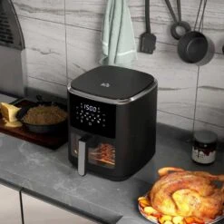 HOMCOM 1500W 6.7 Litre Air Fryer With Digital Display - Black - 800-147V71BK -Home Kitchen homcom 80014771bk lifestyle1