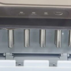 HOMCOM 12 Kg Portable Countertop Ice Maker Machine - Black - 800-154V70BK -Home Kitchen homcom 800154v70bk inner view